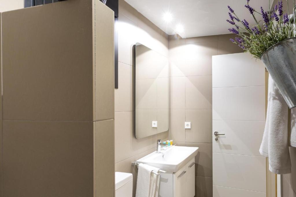 Atrivm San Julian Apartment Seville Ngoại thất bức ảnh