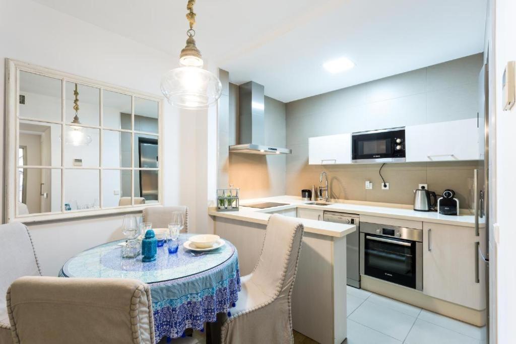 Atrivm San Julian Apartment Seville Ngoại thất bức ảnh