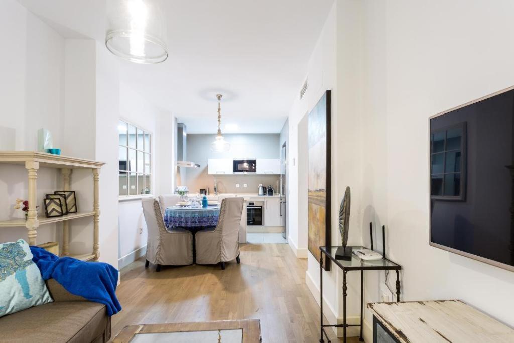 Atrivm San Julian Apartment Seville Ngoại thất bức ảnh
